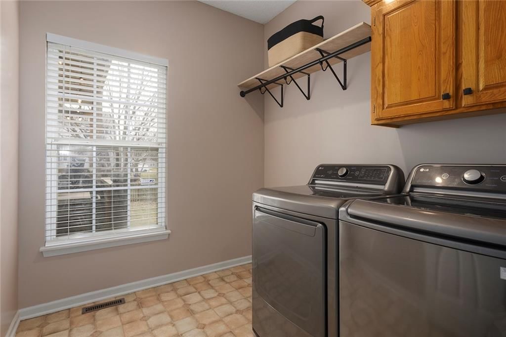 21613 W 61st Street — photo 14
