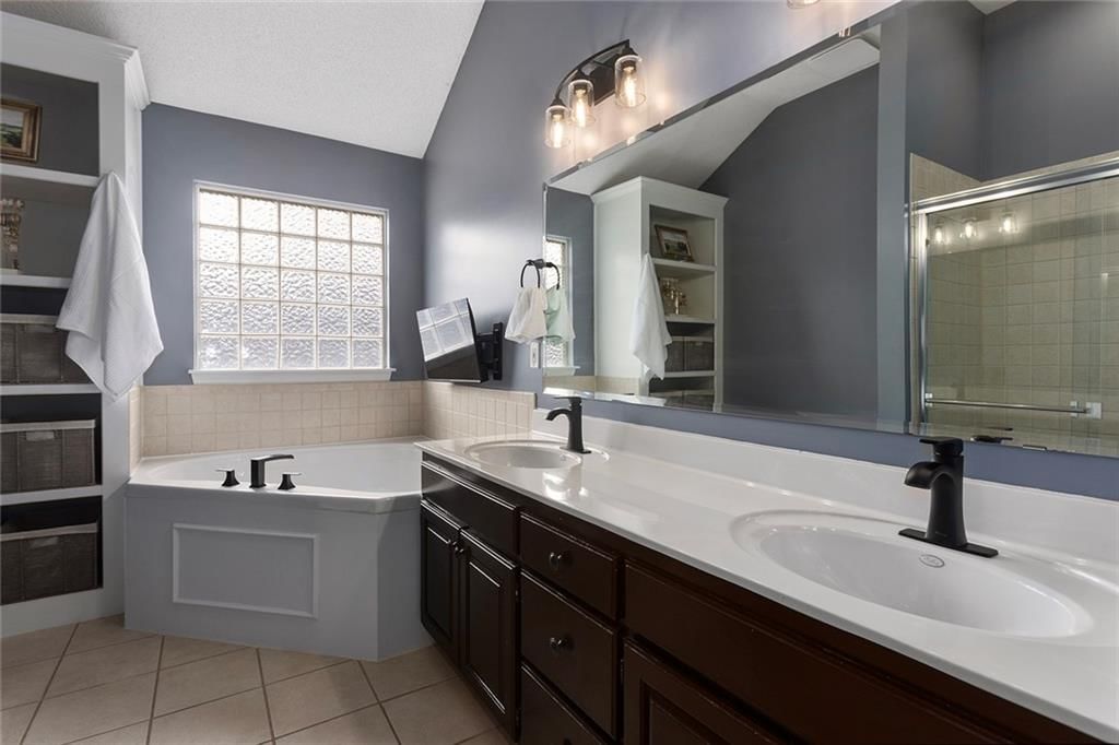21613 W 61st Street — photo 21