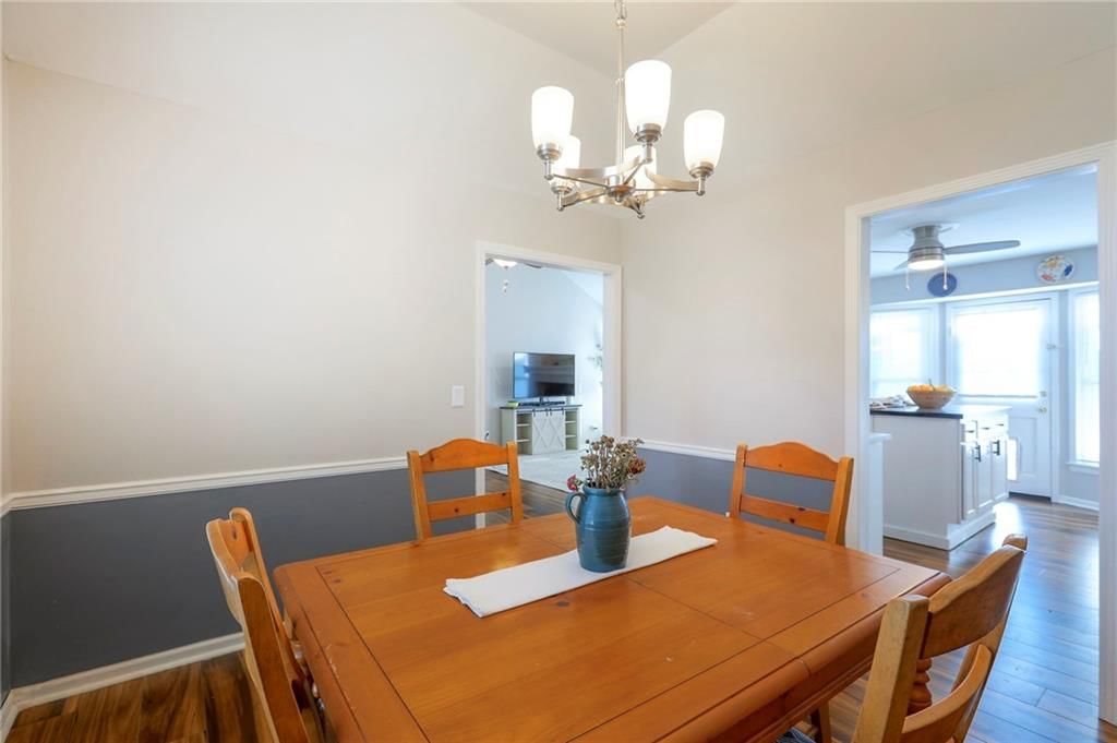113 SE Bristol Drive — photo 6