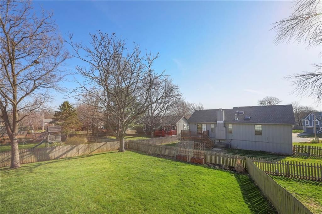113 SE Bristol Drive — photo 37