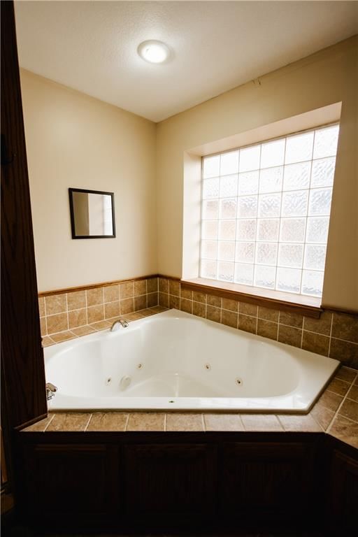 4912 Corinth Drive — photo 23