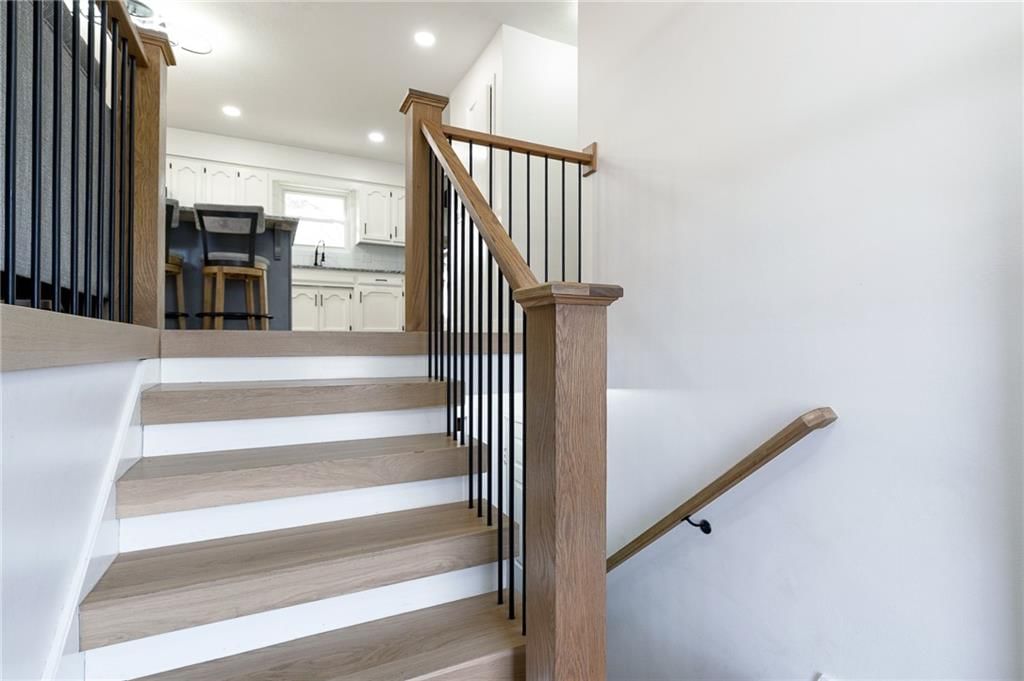 9118 Robinson Street — photo 2