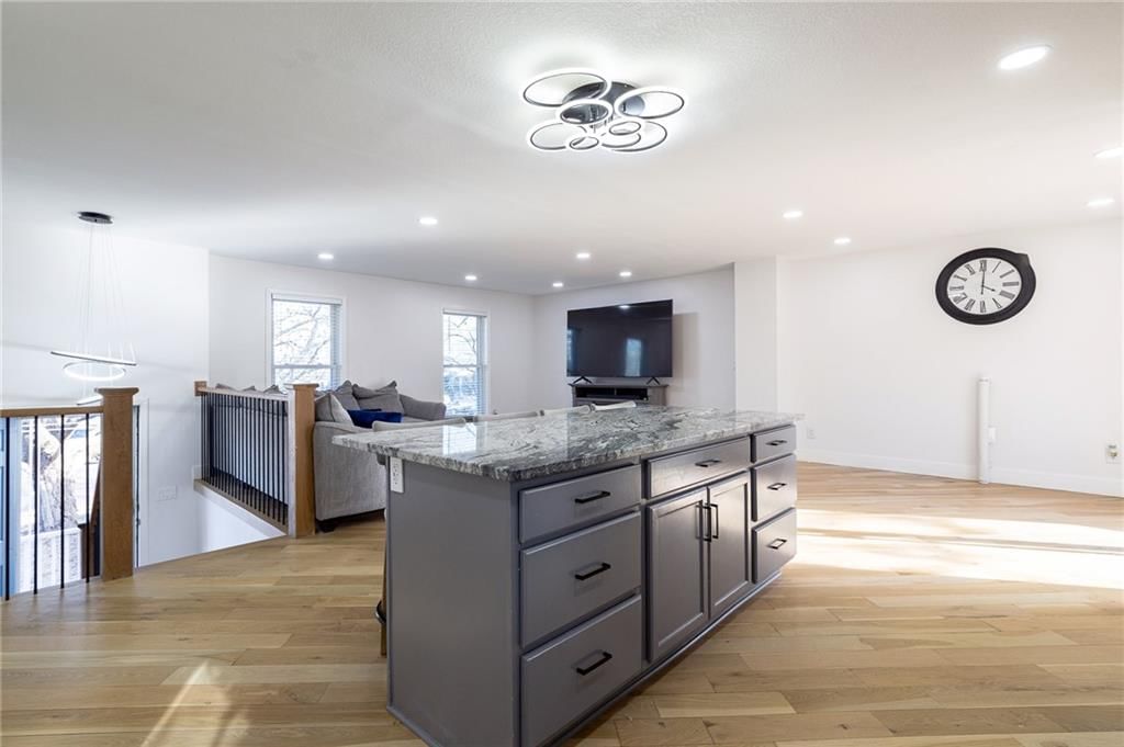 9118 Robinson Street — photo 11
