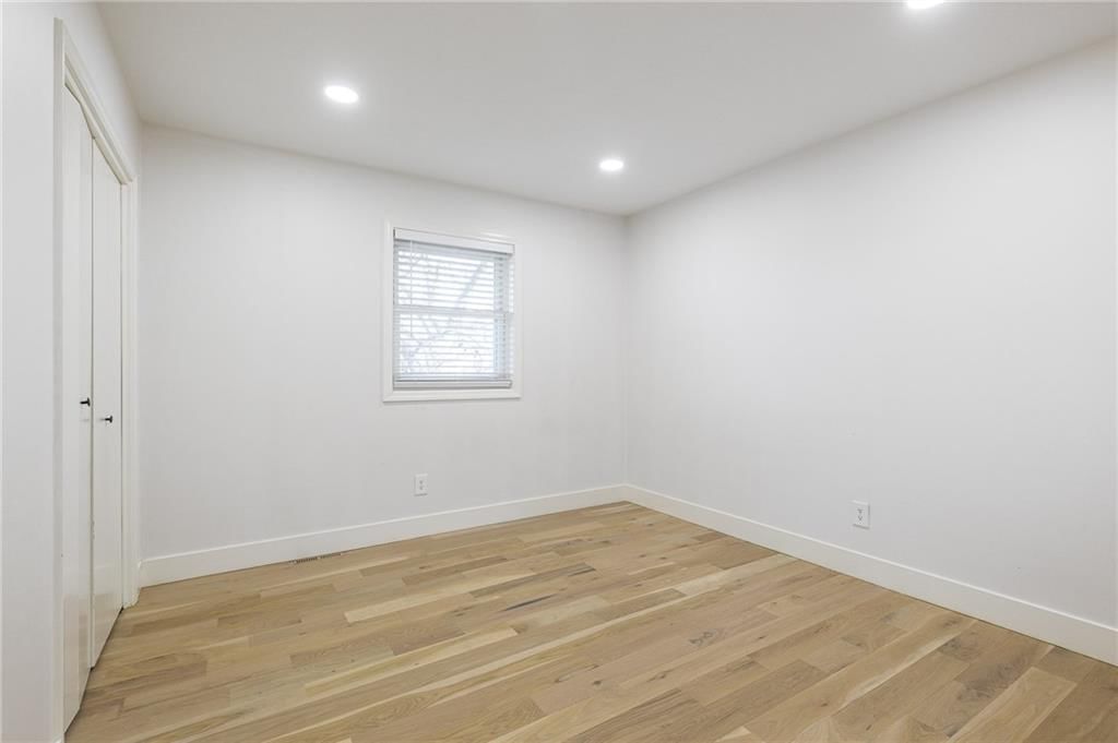 9118 Robinson Street — photo 18