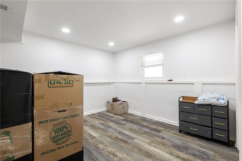 9118 Robinson Street — photo 24