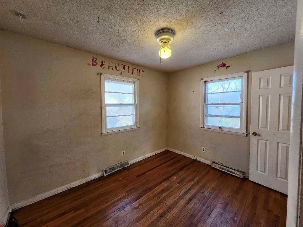 6905 Bellefontaine Avenue — photo 13
