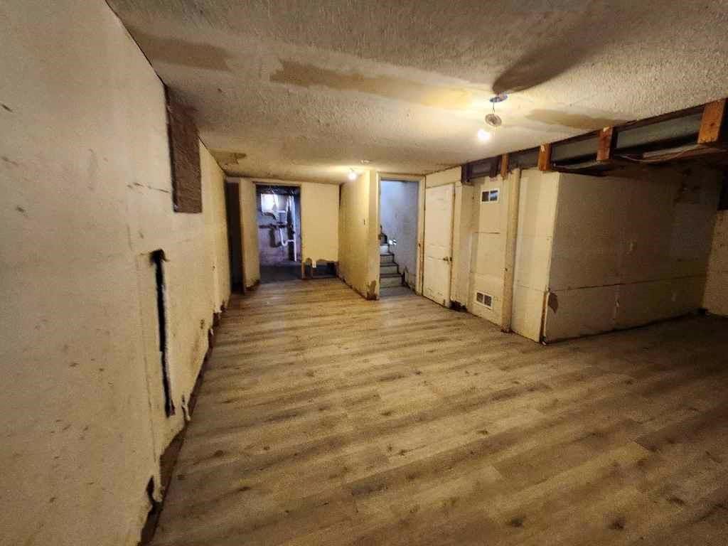 6905 Bellefontaine Avenue — photo 22