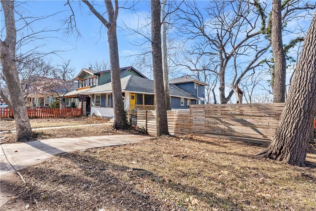 4030 Charlotte Street — photo 26