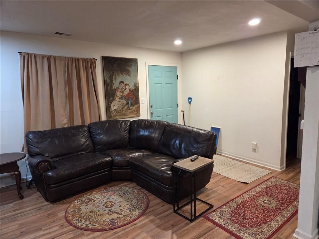 5021 Crest Drive — photo 2