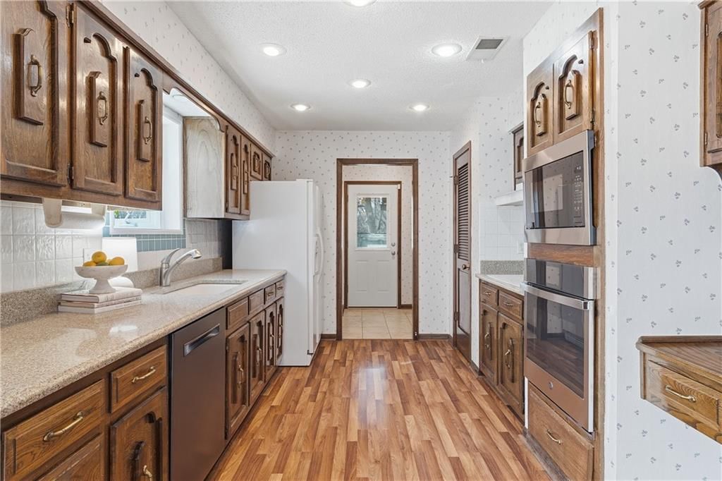 5833 N Beaman Avenue — photo 16