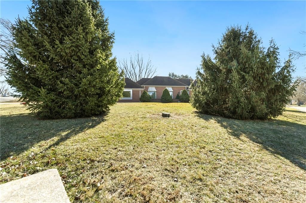 3501 NE Shady Lane Drive — photo 3