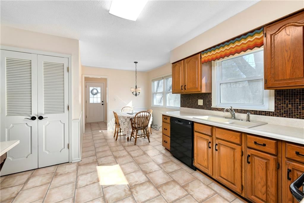 3501 NE Shady Lane Drive — photo 12
