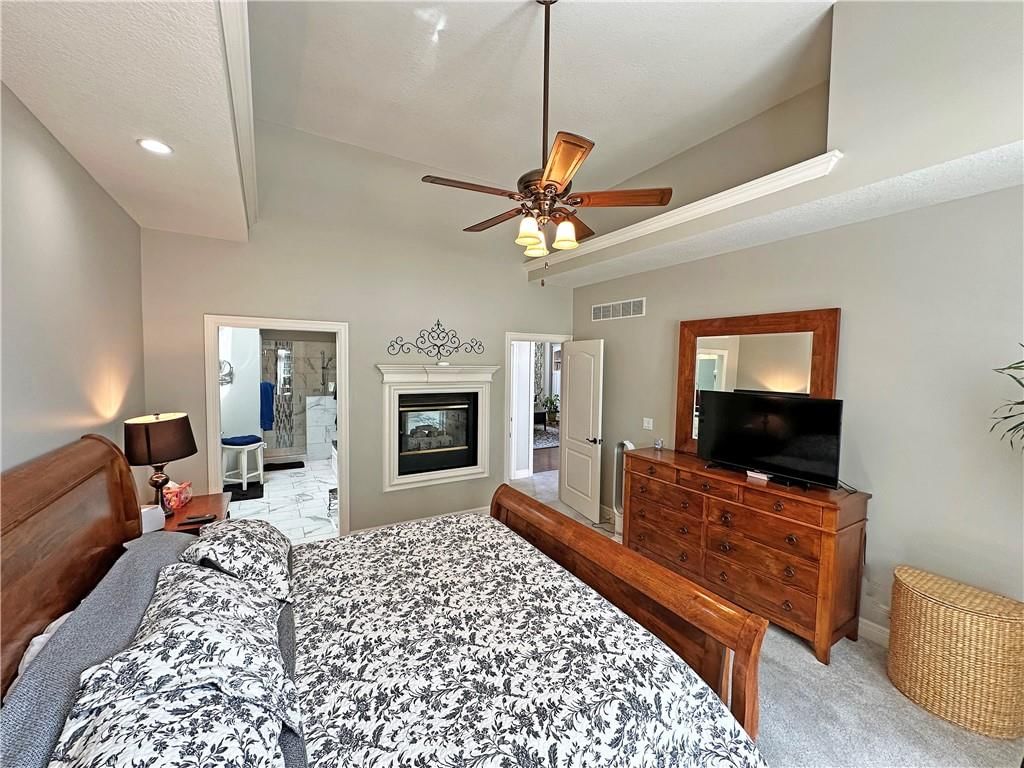 5908 NE CORAL Circle — photo 12