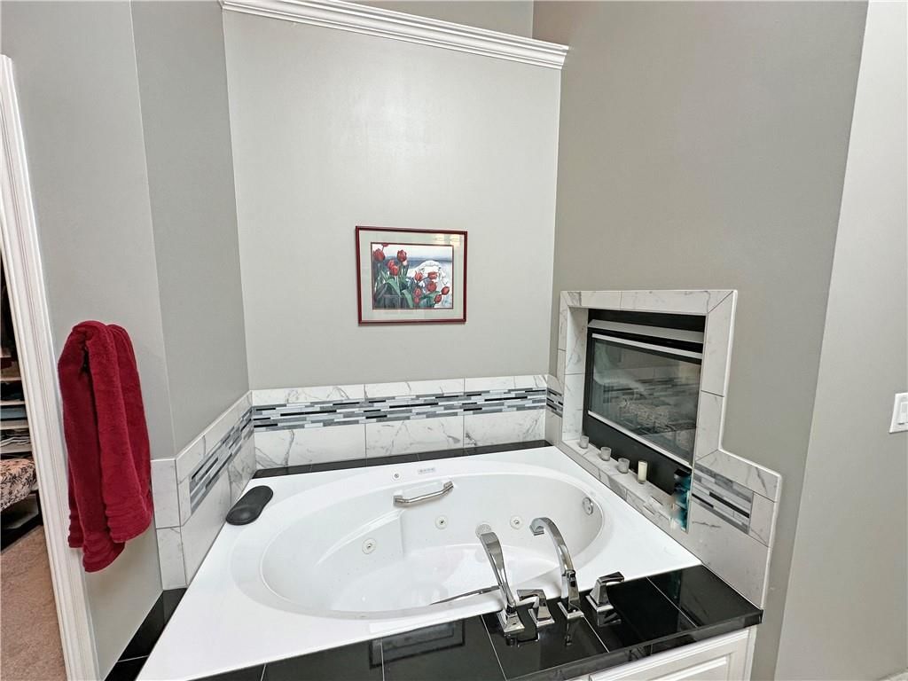 5908 NE CORAL Circle — photo 14