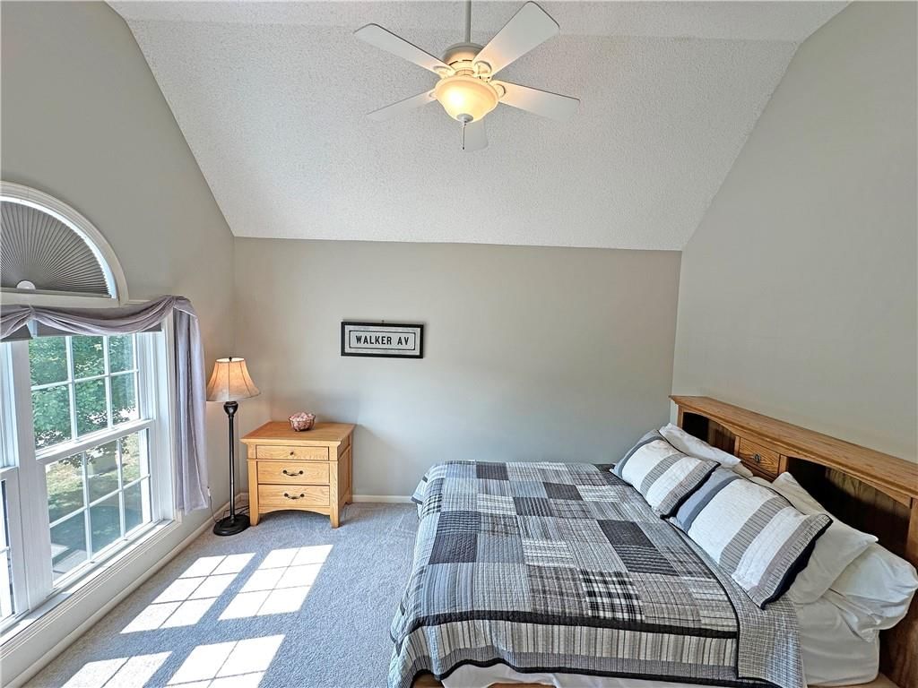 5908 NE CORAL Circle — photo 17