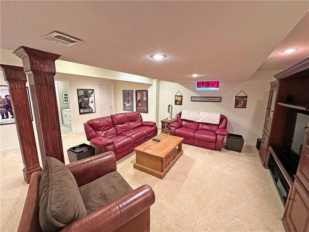 5908 NE CORAL Circle — photo 29