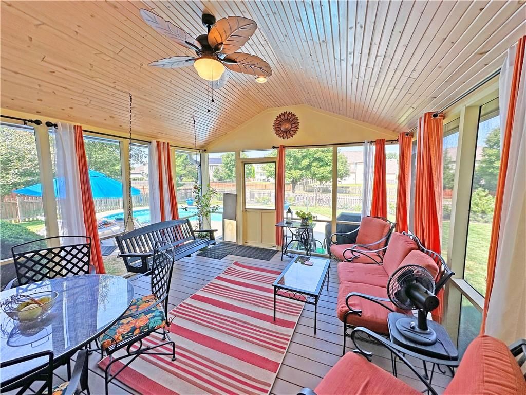 5908 NE CORAL Circle — photo 33
