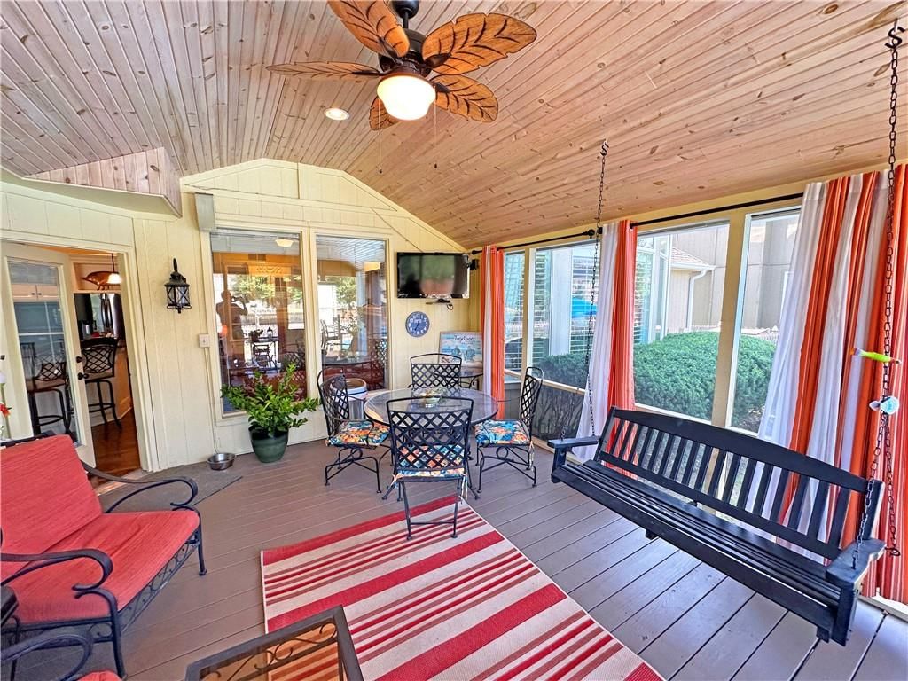 5908 NE CORAL Circle — photo 34