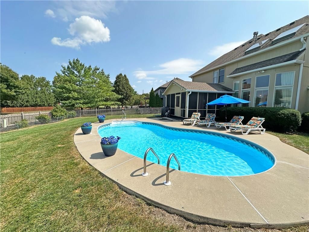 5908 NE CORAL Circle — photo 35