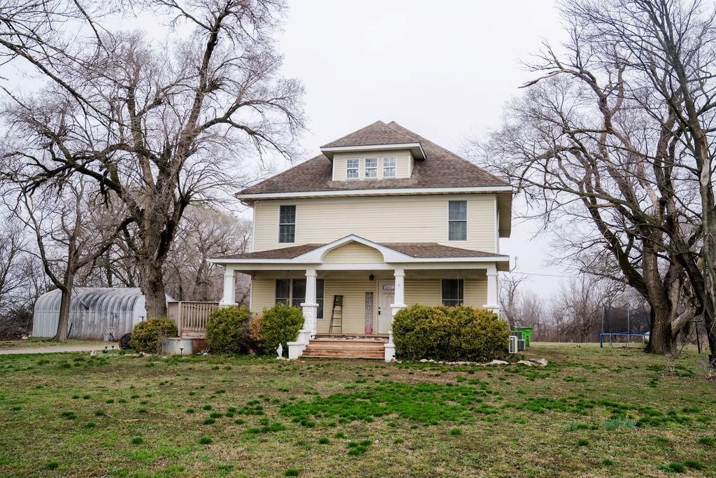 17850 10th Road, Parsons, KS