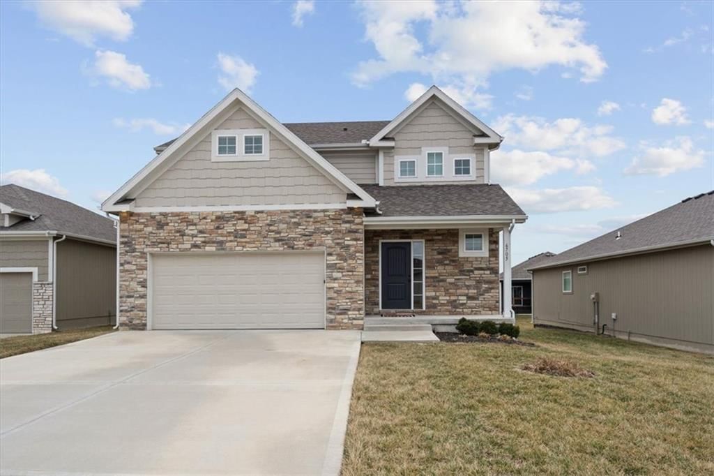 6705 Prairie Lane, Parkville, MO