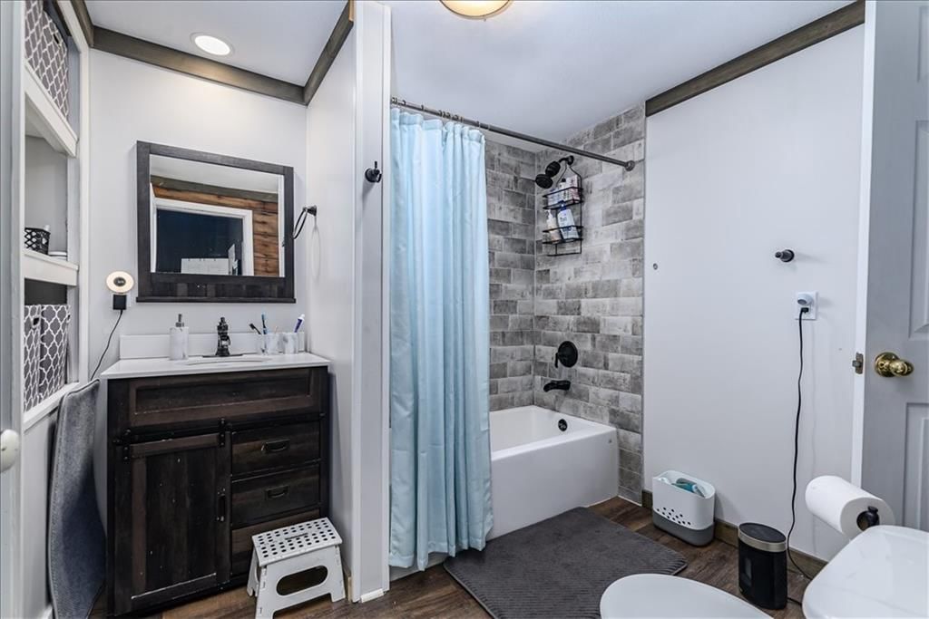 114 Emile Street — photo 11