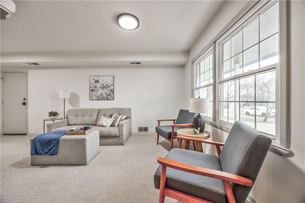 9314 W 89th Terrace — photo 4