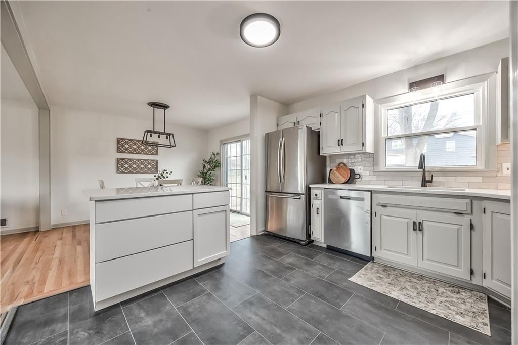 9314 W 89th Terrace — photo 10