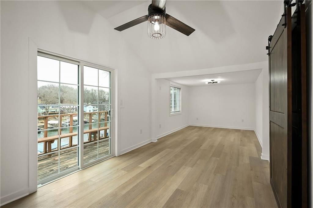 8 U Street — photo 10