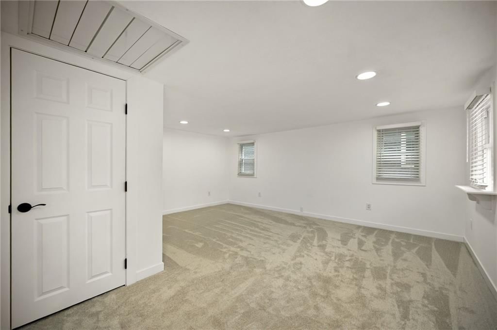 8 U Street — photo 15