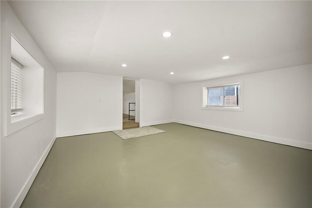 8 U Street — photo 17