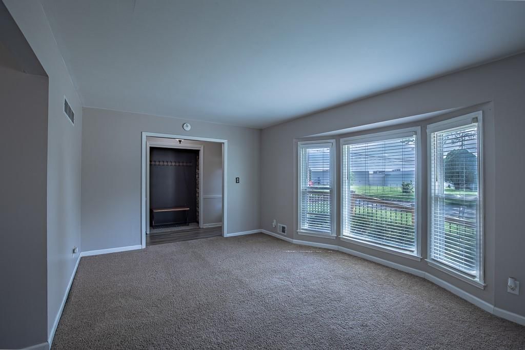 8816 E 110th Street — photo 5
