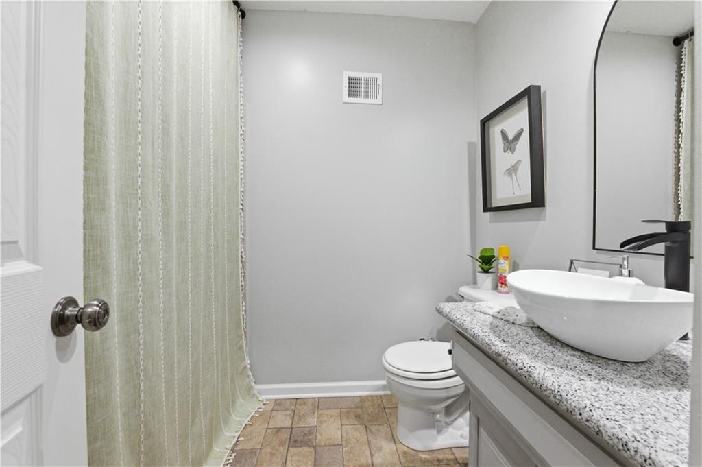 6810 E 143rd Street — photo 15