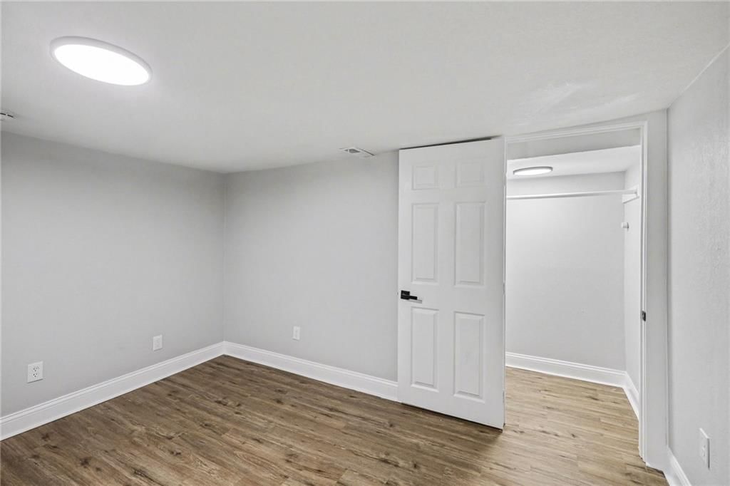 821 Greeley Avenue — photo 17
