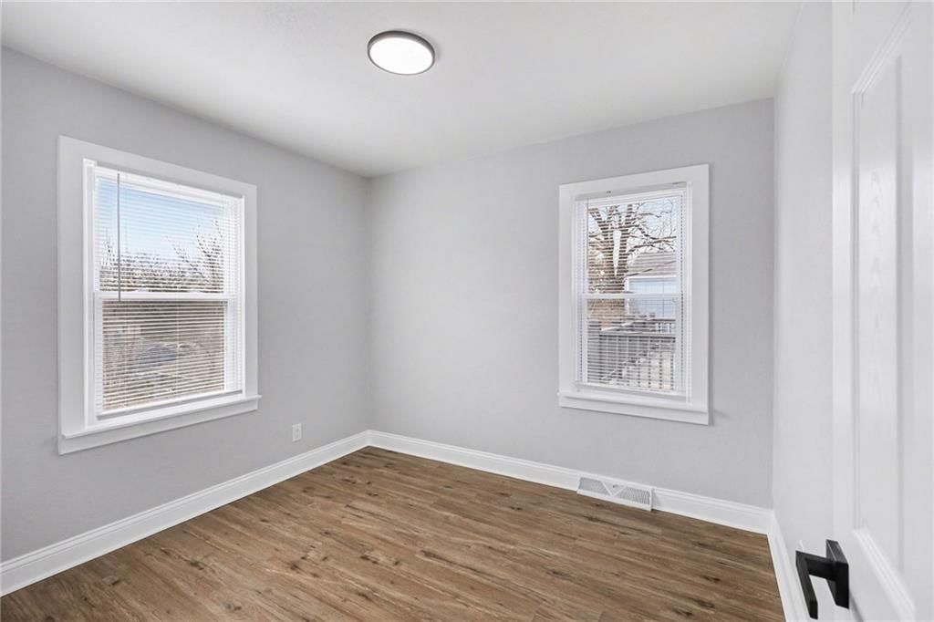 821 Greeley Avenue — photo 18