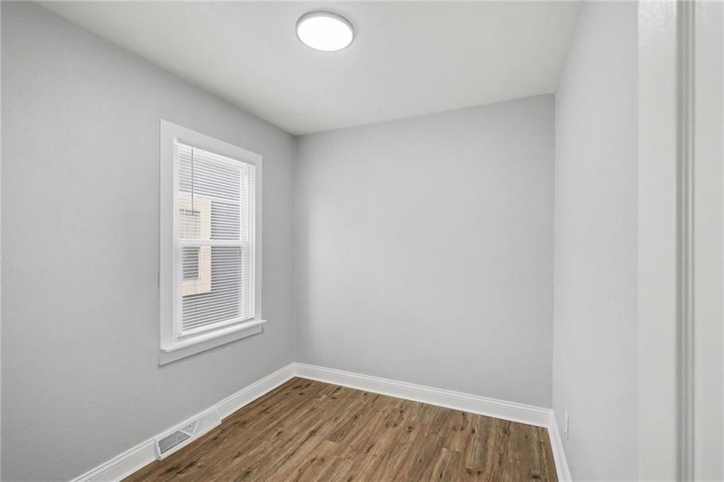 821 Greeley Avenue — photo 20