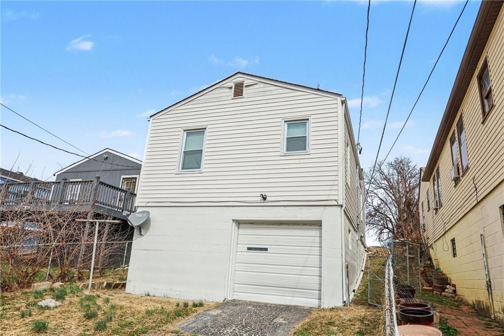 821 Greeley Avenue — photo 27