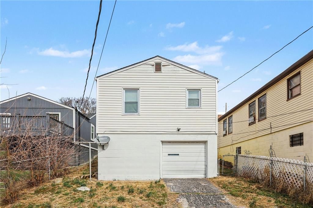 821 Greeley Avenue — photo 28