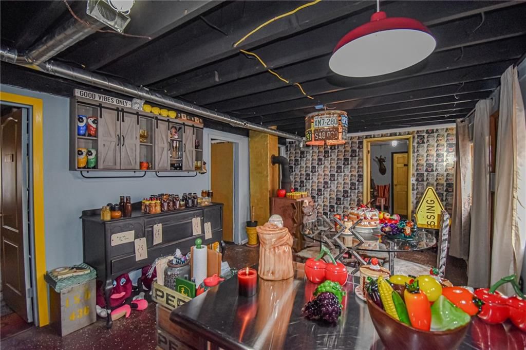 Photo 5 of 16 - 2021 N 54th Street, Kansas City, KS 66104