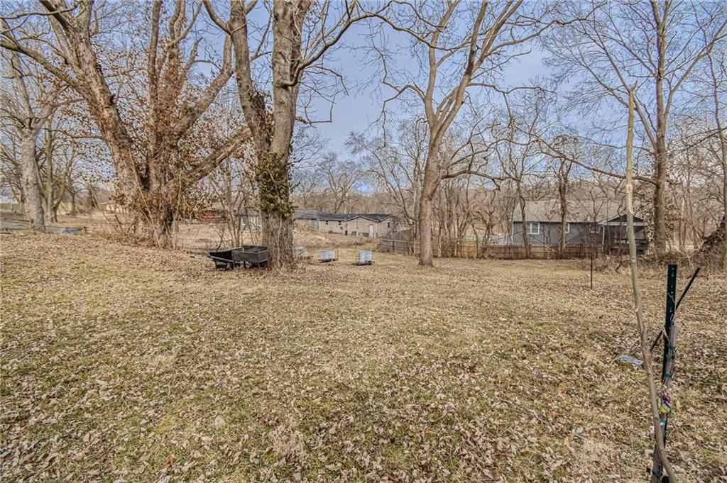 Photo 15 of 16 - 2021 N 54th Street, Kansas City, KS 66104