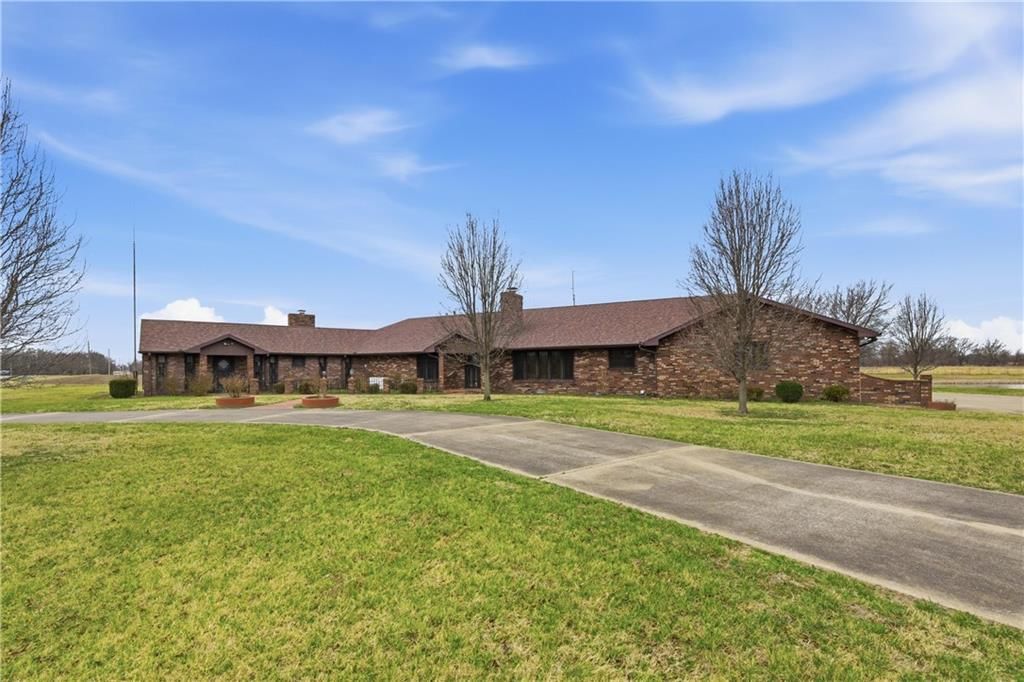 1055 S 200th Street, Pittsburg, KS