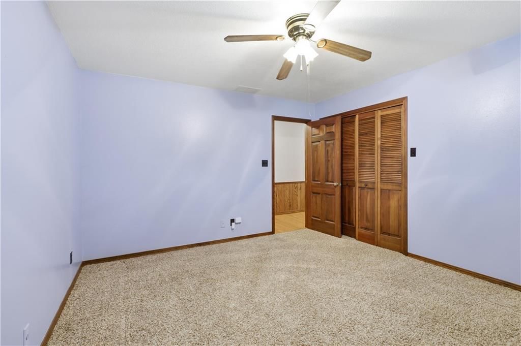 1055 S 200th Street — photo 40