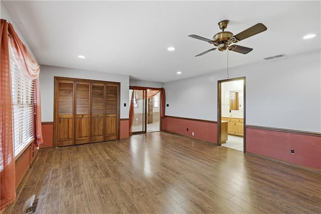 1055 S 200th Street — photo 57