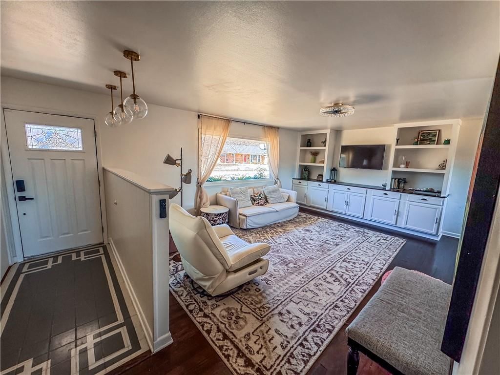 5401 N Mersington Avenue — photo 9
