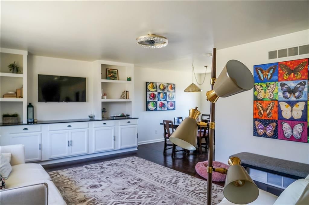 5401 N Mersington Avenue — photo 10
