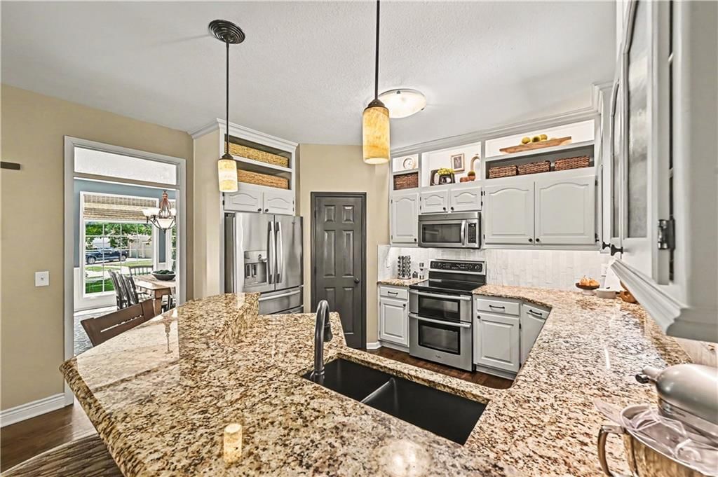 1561 Parkside Drive — photo 11