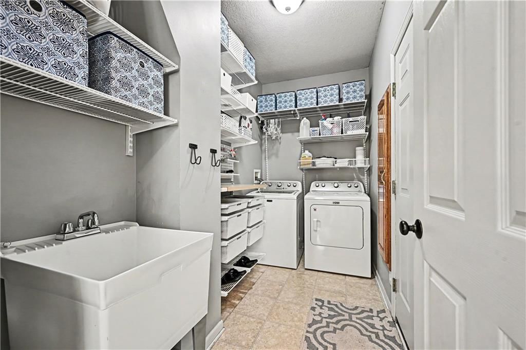 1561 Parkside Drive — photo 14