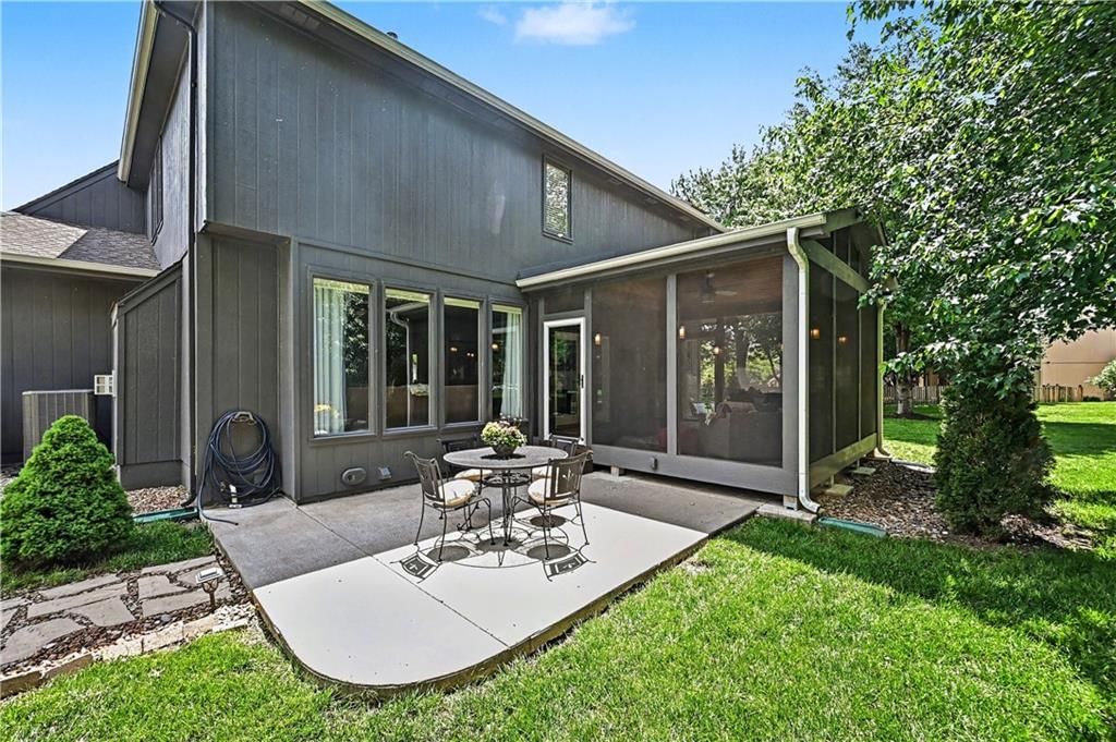1561 Parkside Drive — photo 34