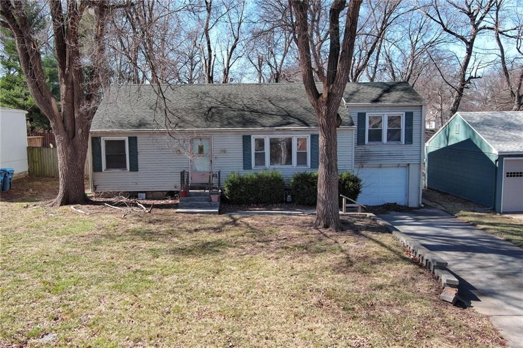 7400 Springfield Street — photo 3