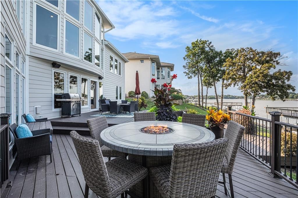 326 Southshore Drive — photo 41